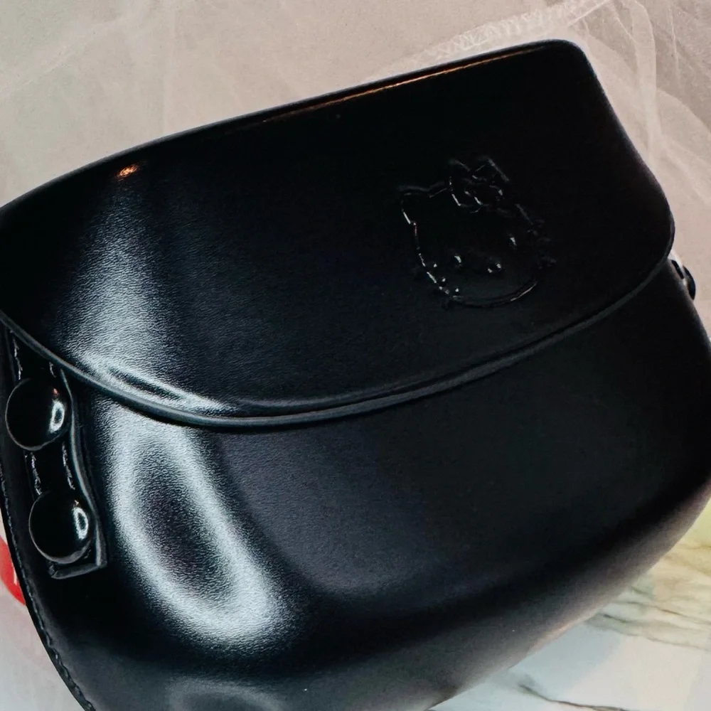 Hello Kitty Black Shoulder Bag - Picture 5 of 8